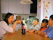 「コカ・コーラ／ディズニー・スパークリング・フェスタ・魔法の光篇」母親03